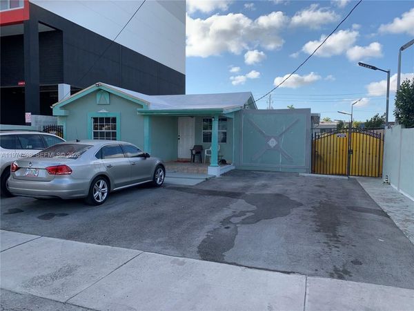 3560 NW 35th St, Miami, FL 33142