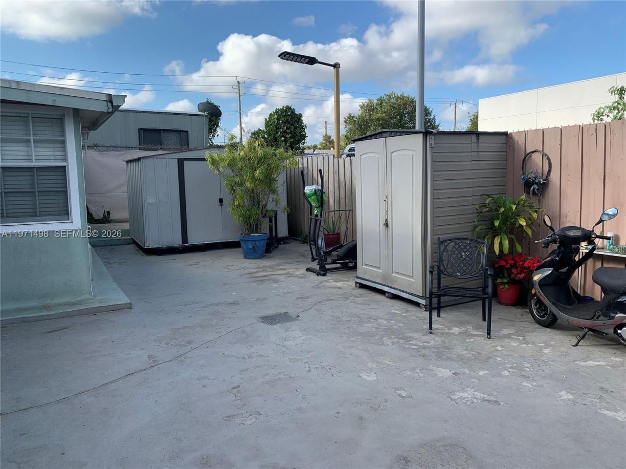 3560 NW 35th St, Miami, FL 33142 Photo