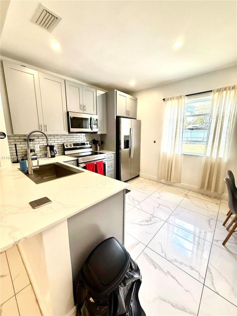 133 SW 22nd Ter, Fort Lauderdale, FL 33312 Photo