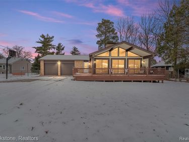 1630 Orchid Street, Waterford Twp, MI 48328