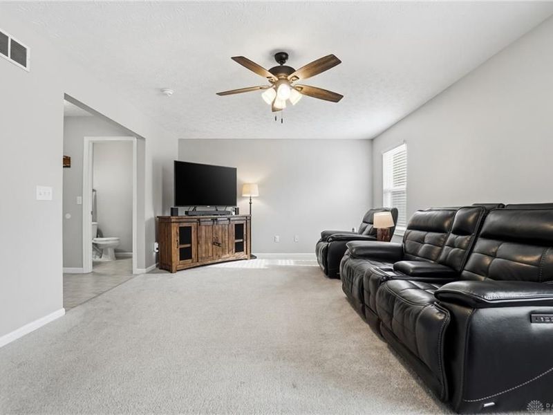 406 Chapelgate Drive, Fairborn, OH 45324 Photo 11