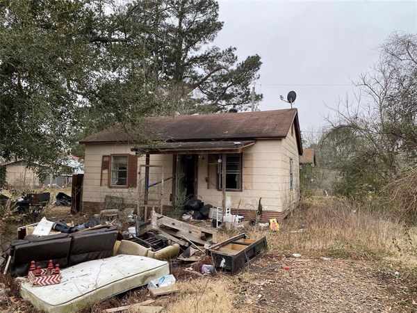 10 Winn Place , Hooks, TX 75561