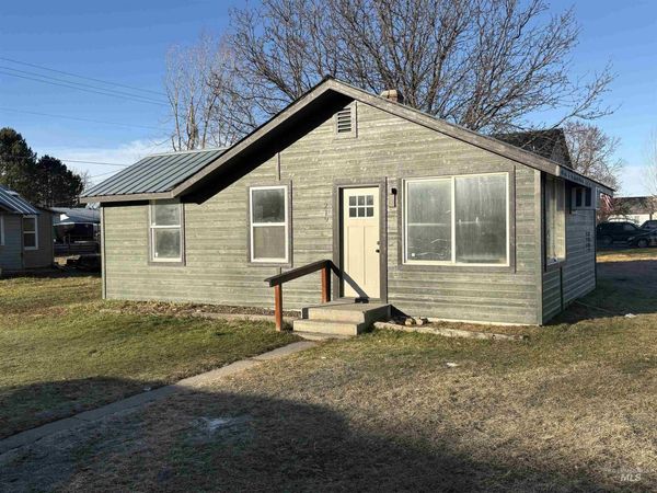 219 N 4th St, Homedale, ID 83628