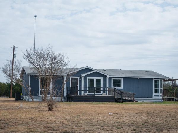 1000 County Rd 201, Liberty Hill, TX 78642