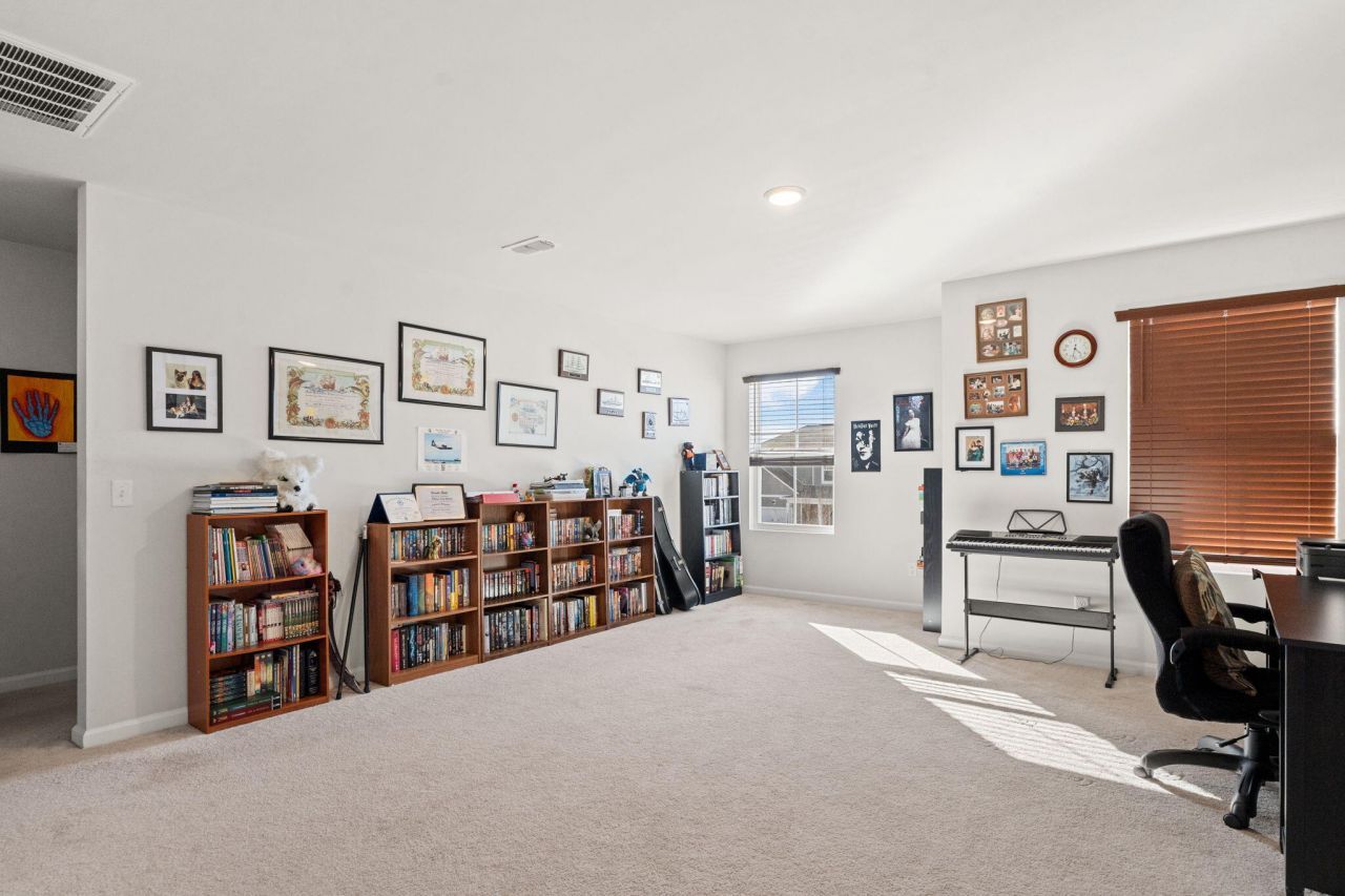 606 Fisher Lane Photo 10