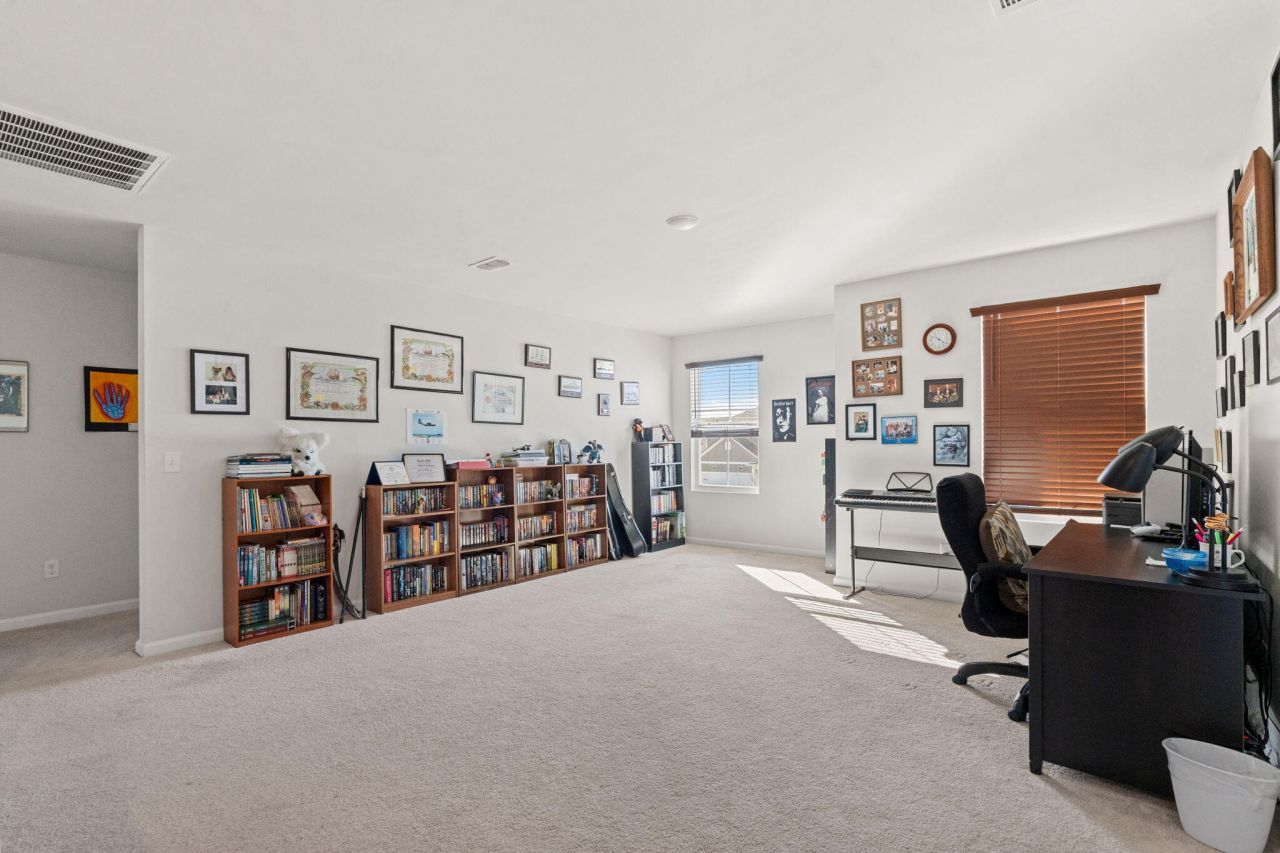 606 Fisher Lane Photo 11