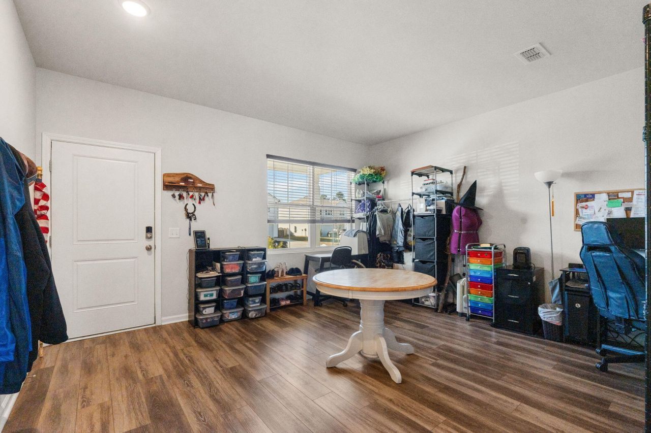 606 Fisher Lane Photo 4