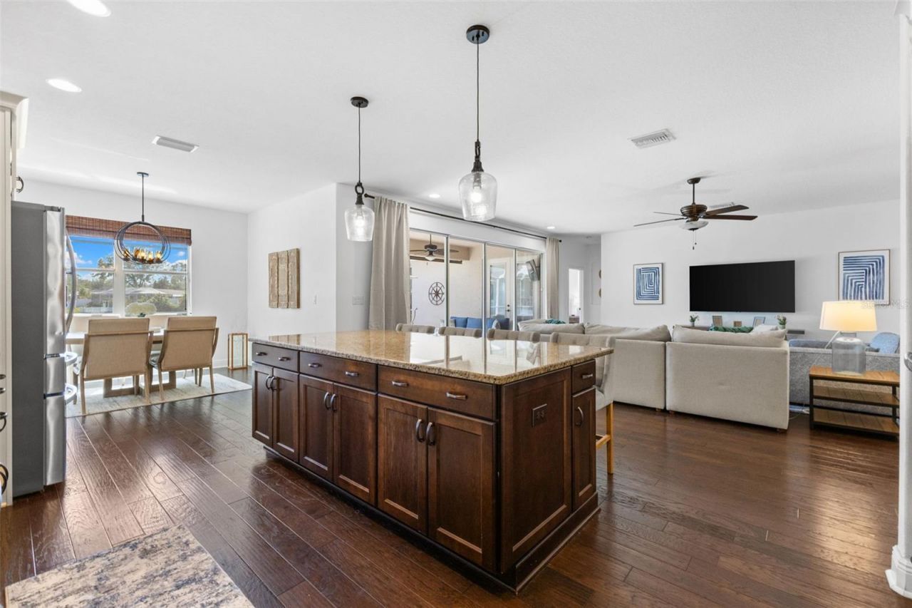 10274 Blossom Trail, Seminole, FL 33772 Photo