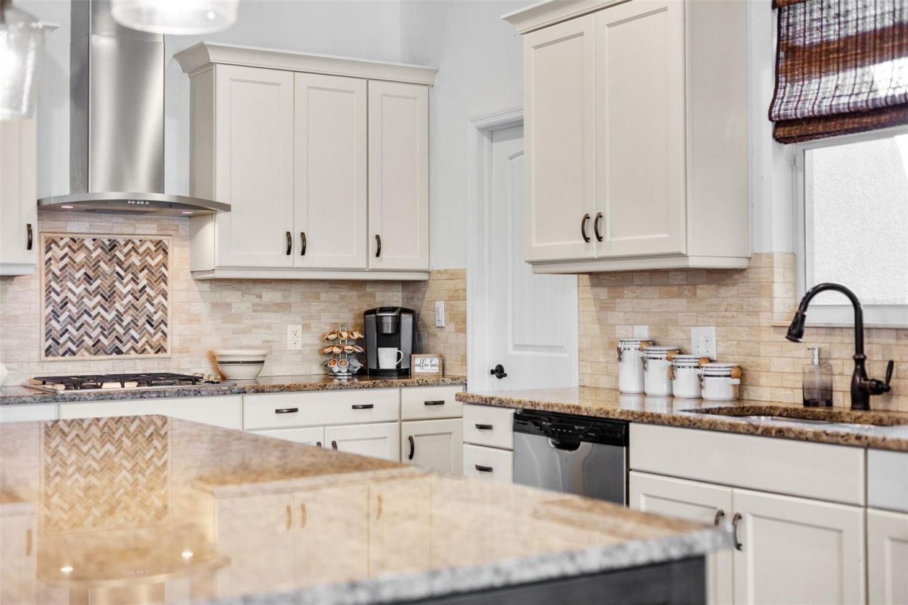 10274 Blossom Trail, Seminole, FL 33772 Photo