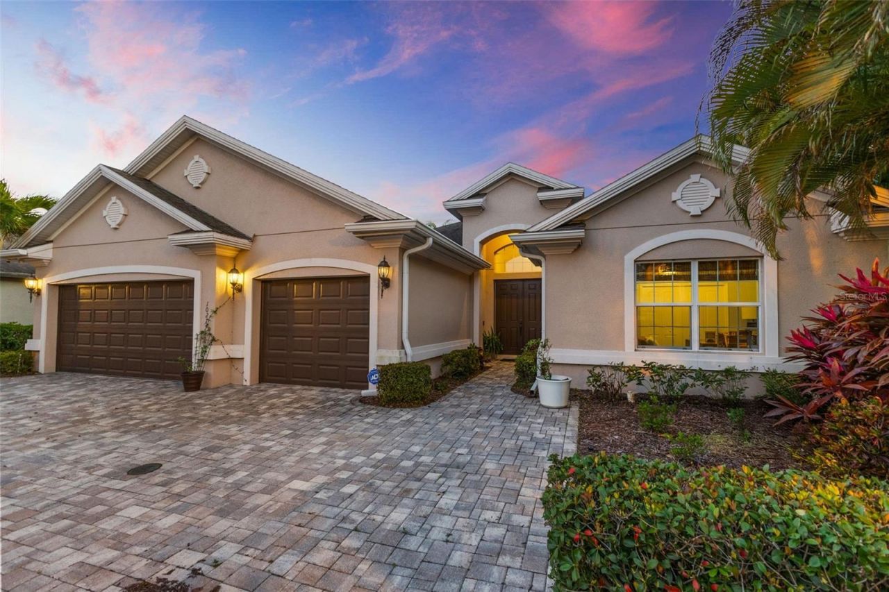 10274 Blossom Trail, Seminole, FL 33772 Photo