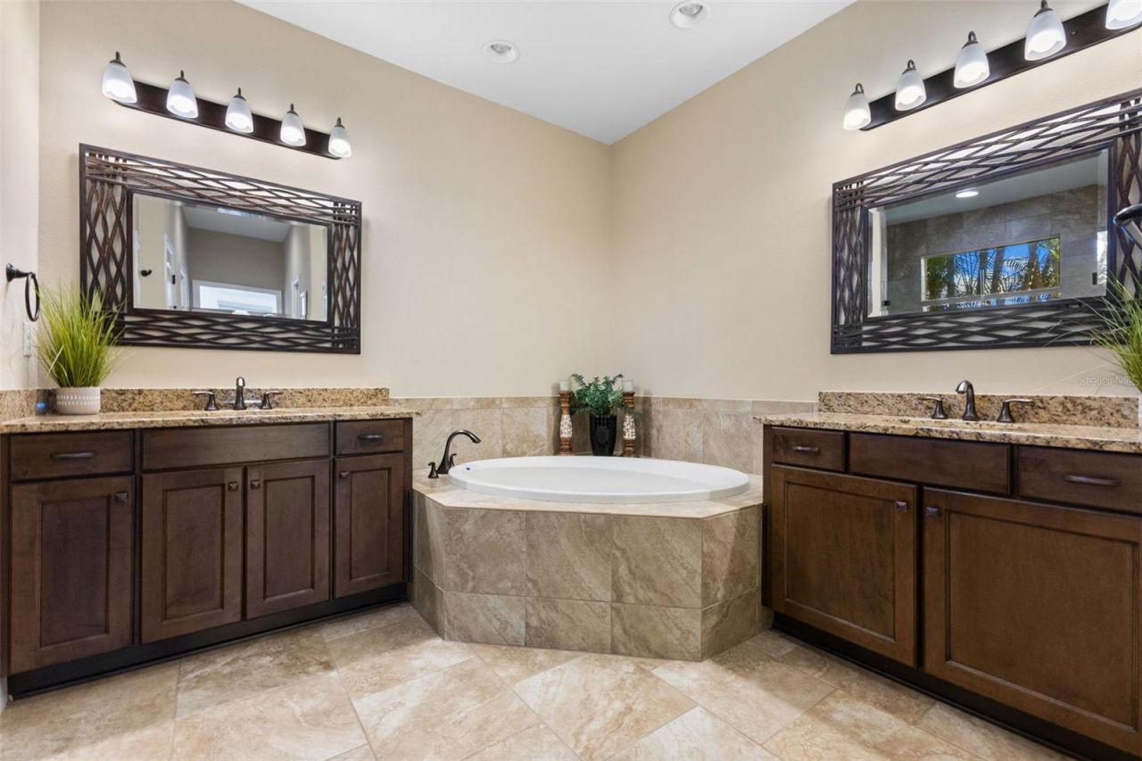 10274 Blossom Trail, Seminole, FL 33772 Photo