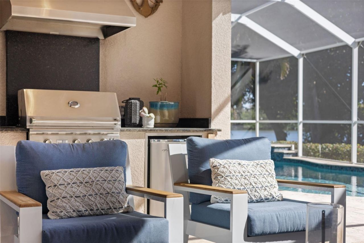 10274 Blossom Trail, Seminole, FL 33772 Photo