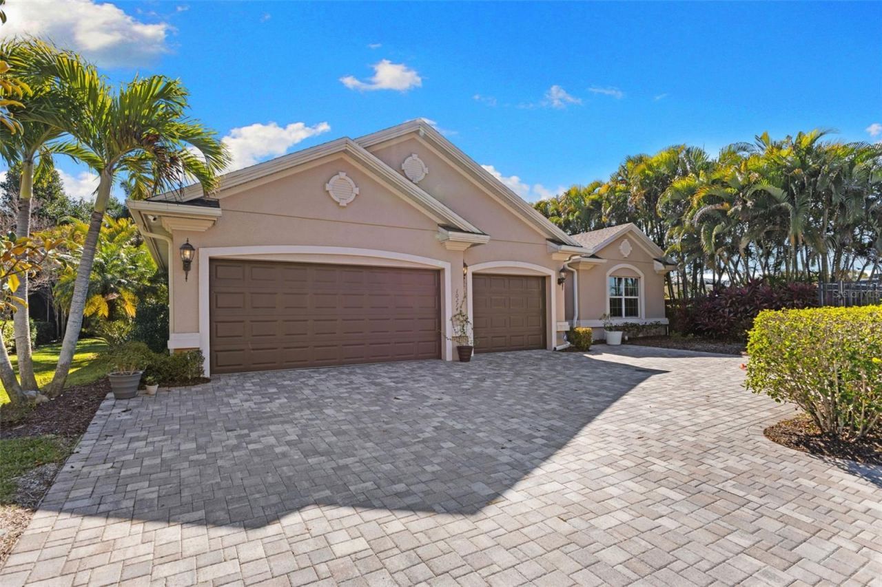 10274 Blossom Trail, Seminole, FL 33772 Photo