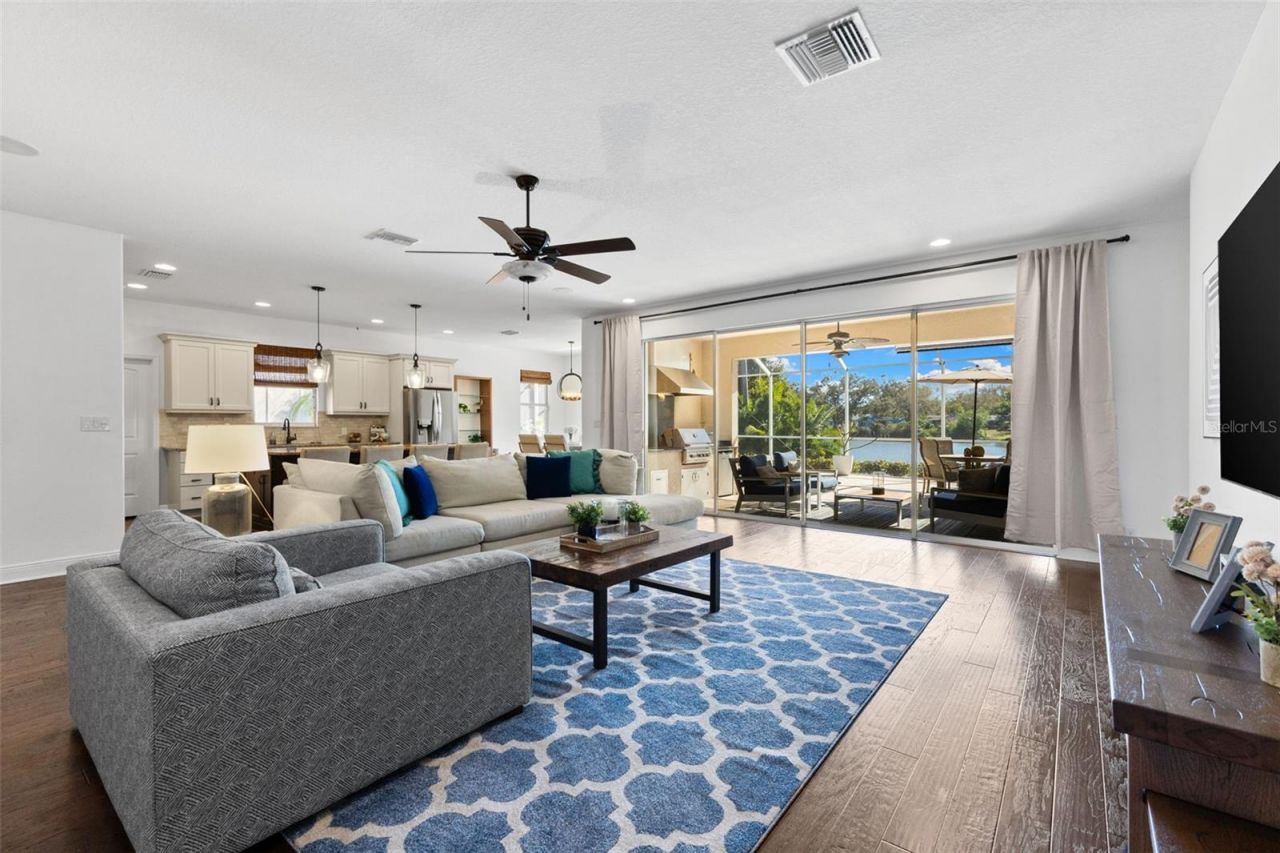 10274 Blossom Trail, Seminole, FL 33772 Photo