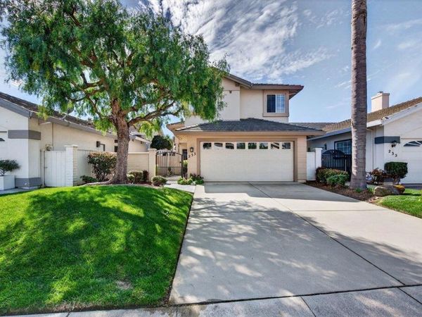 233 Montclair Lane, Salinas, CA 93906