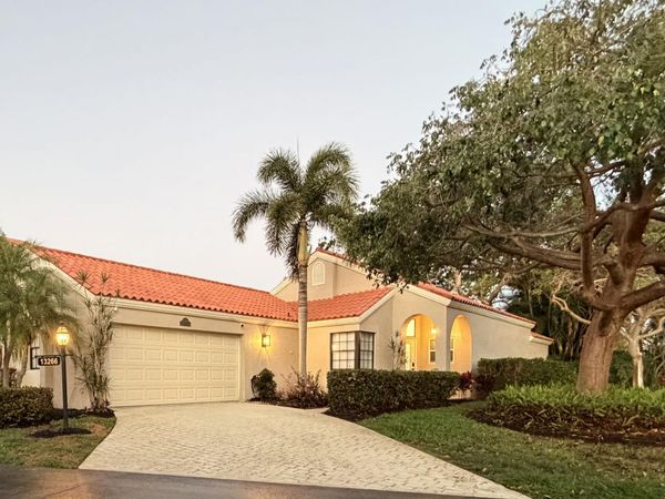 13266 Saint Tropez Circle, Palm Beach Gardens, FL 33410
