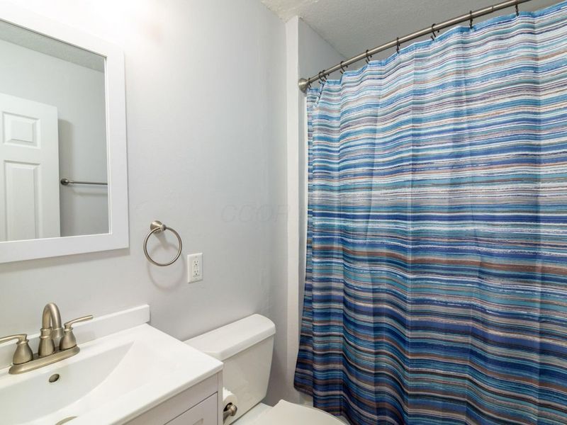 7641 Kinney Road, Mount Vernon, OH 43050 Photo 12