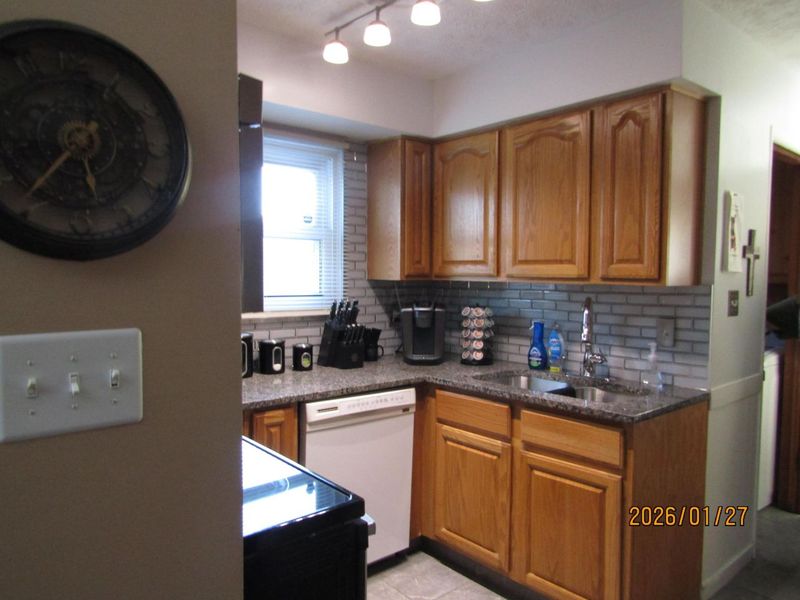 3527 Devin Road, Grove City, OH 43123 Photo 3