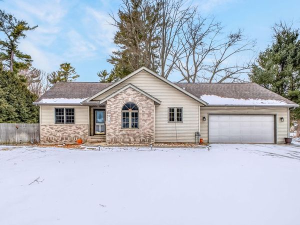 975 Glenwood Avenue, Muskegon, MI 49445