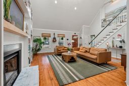 1198 Ambling Way photo 4