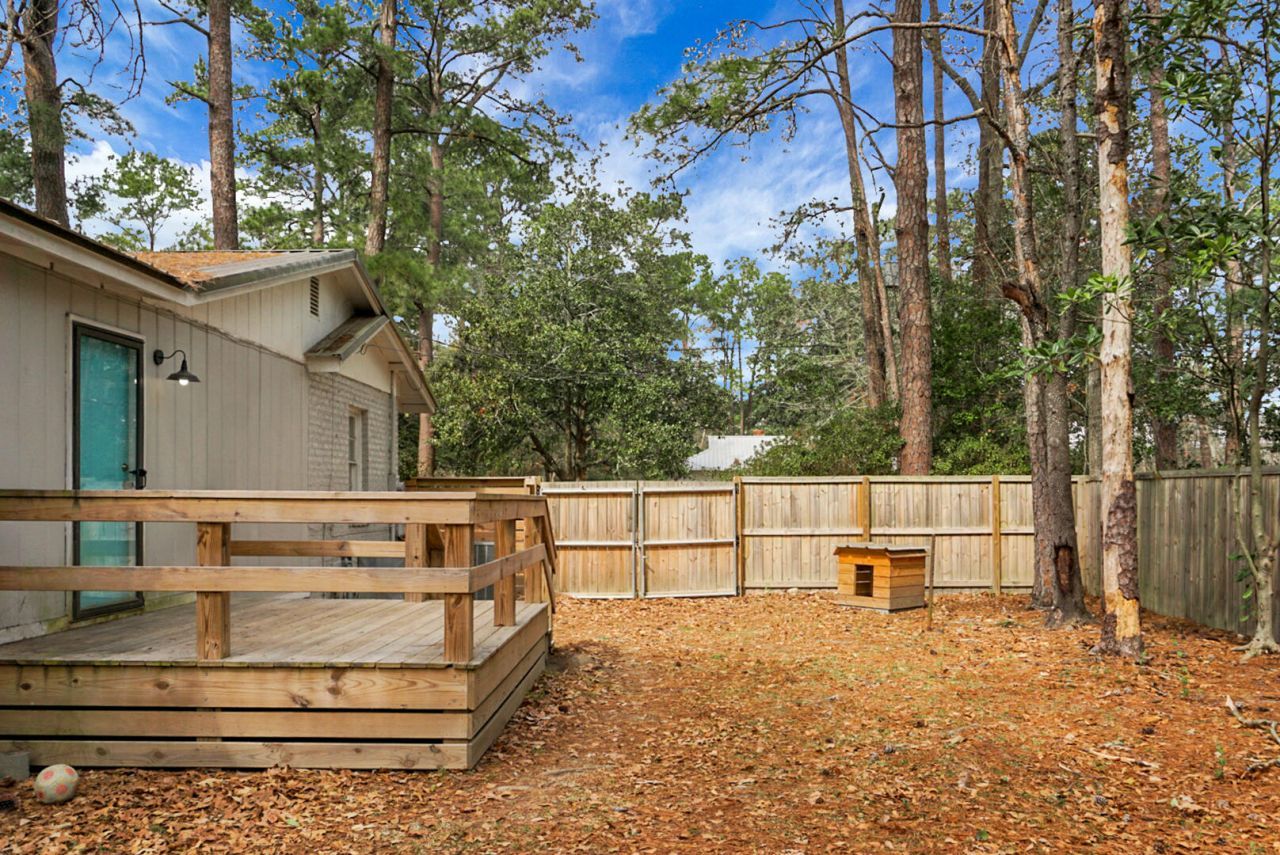 305 Forest Circle Photo 29