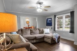 305 Forest Circle photo 4