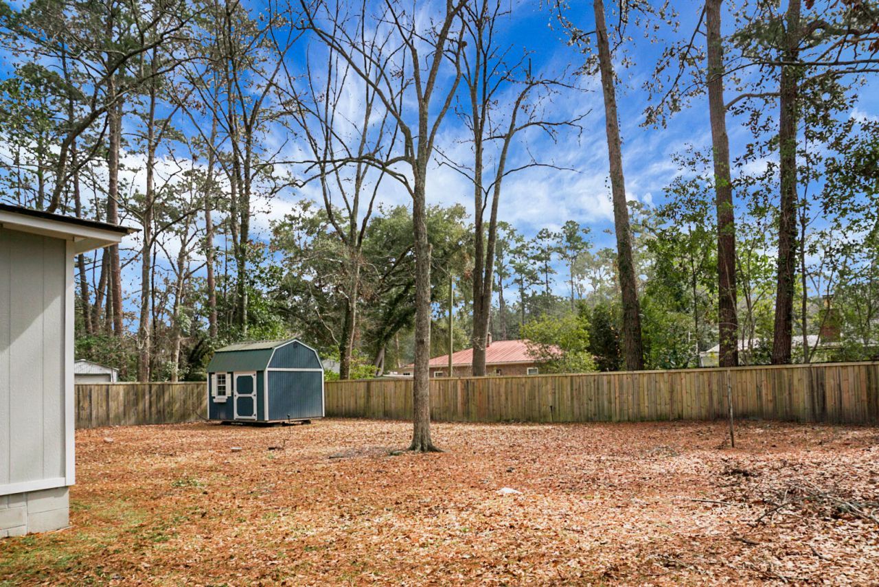 305 Forest Circle Photo 37