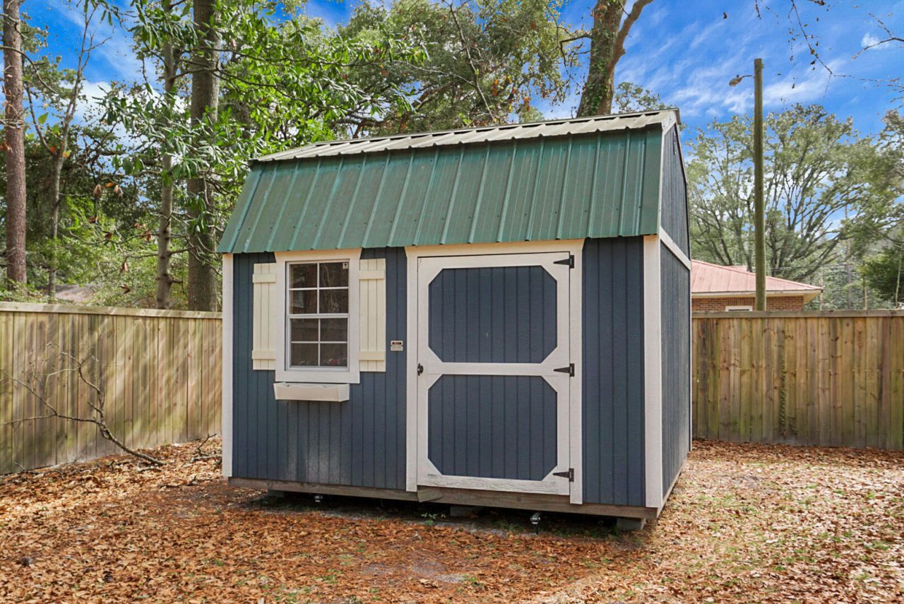 305 Forest Circle Photo 38