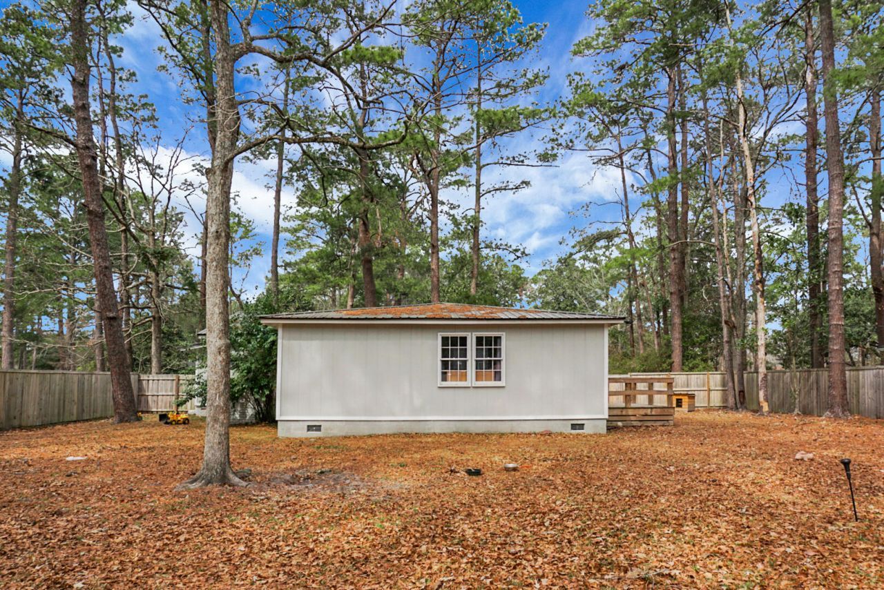 305 Forest Circle Photo 40