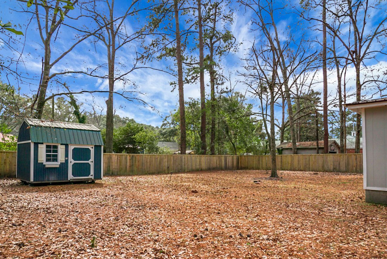 305 Forest Circle Photo 41