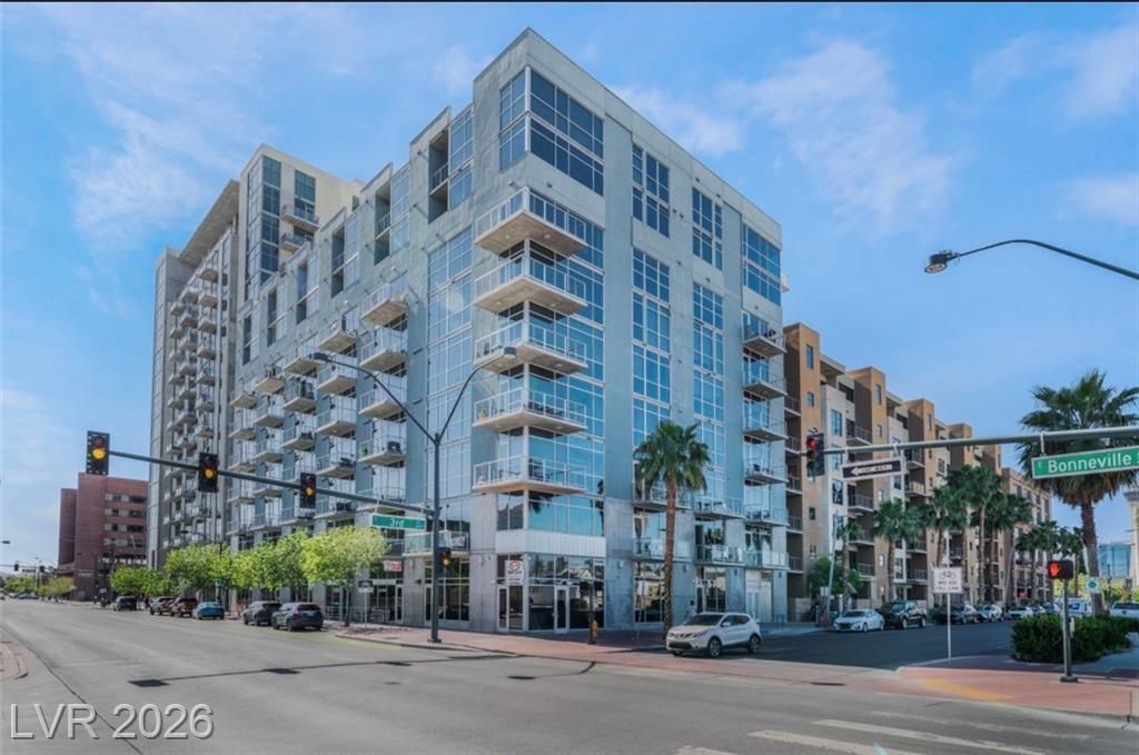 353 E Bonneville Avenue, Unit 753, Las Vegas, NV 89101 Main Photo