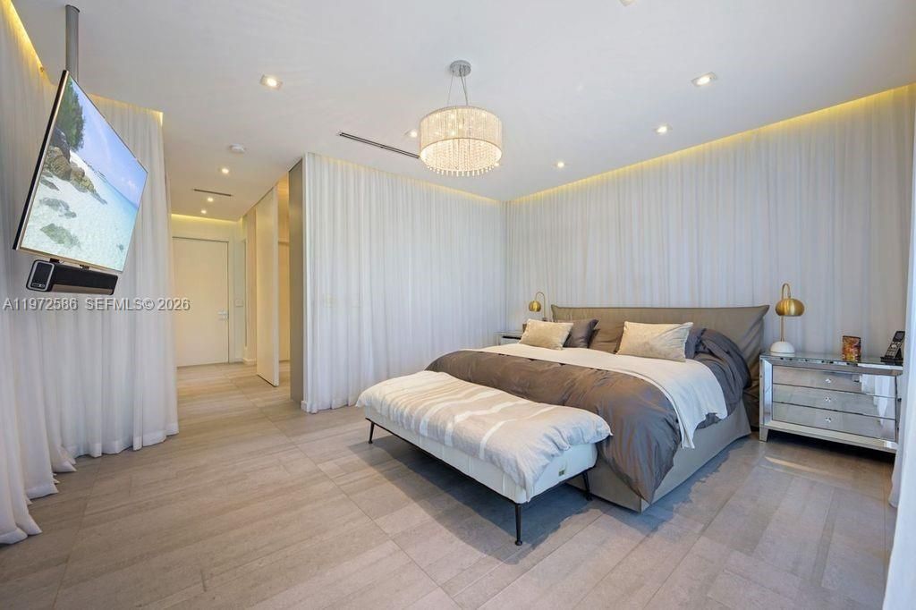 1615 NE 196th St , Miami, FL 33179 Photo