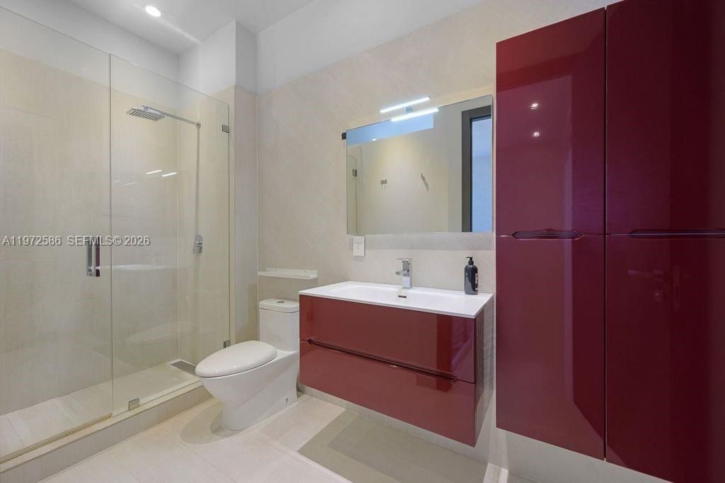 1615 NE 196th St , Miami, FL 33179 Photo