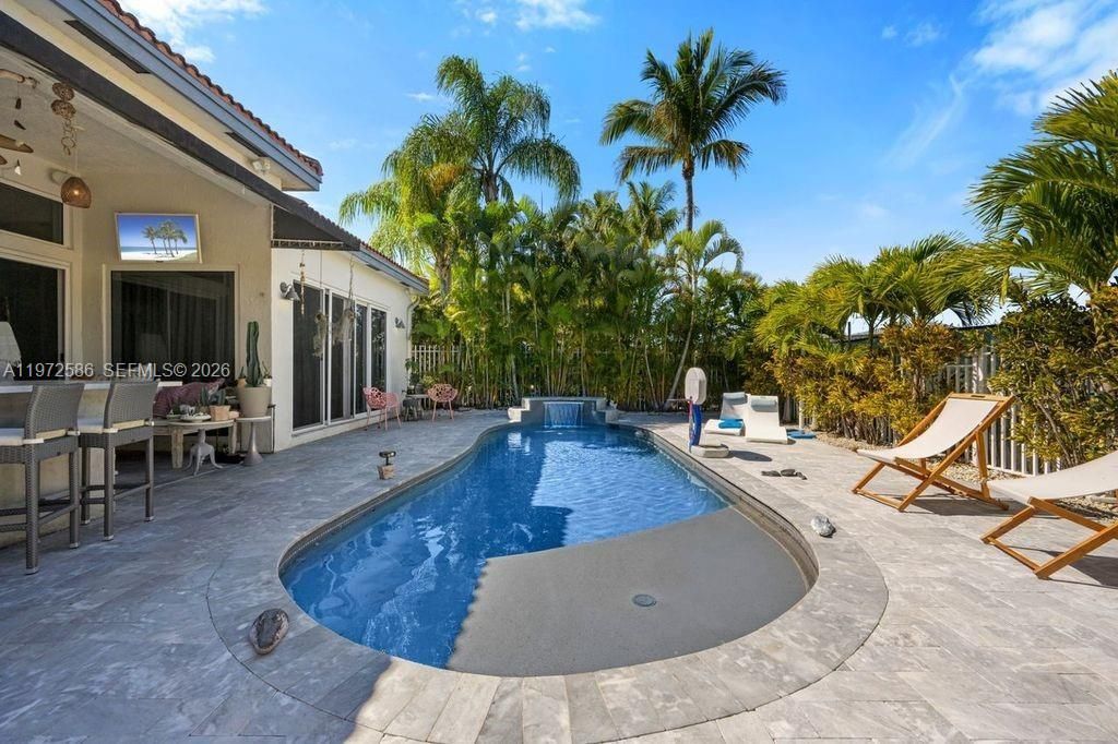 1615 NE 196th St , Miami, FL 33179 Photo