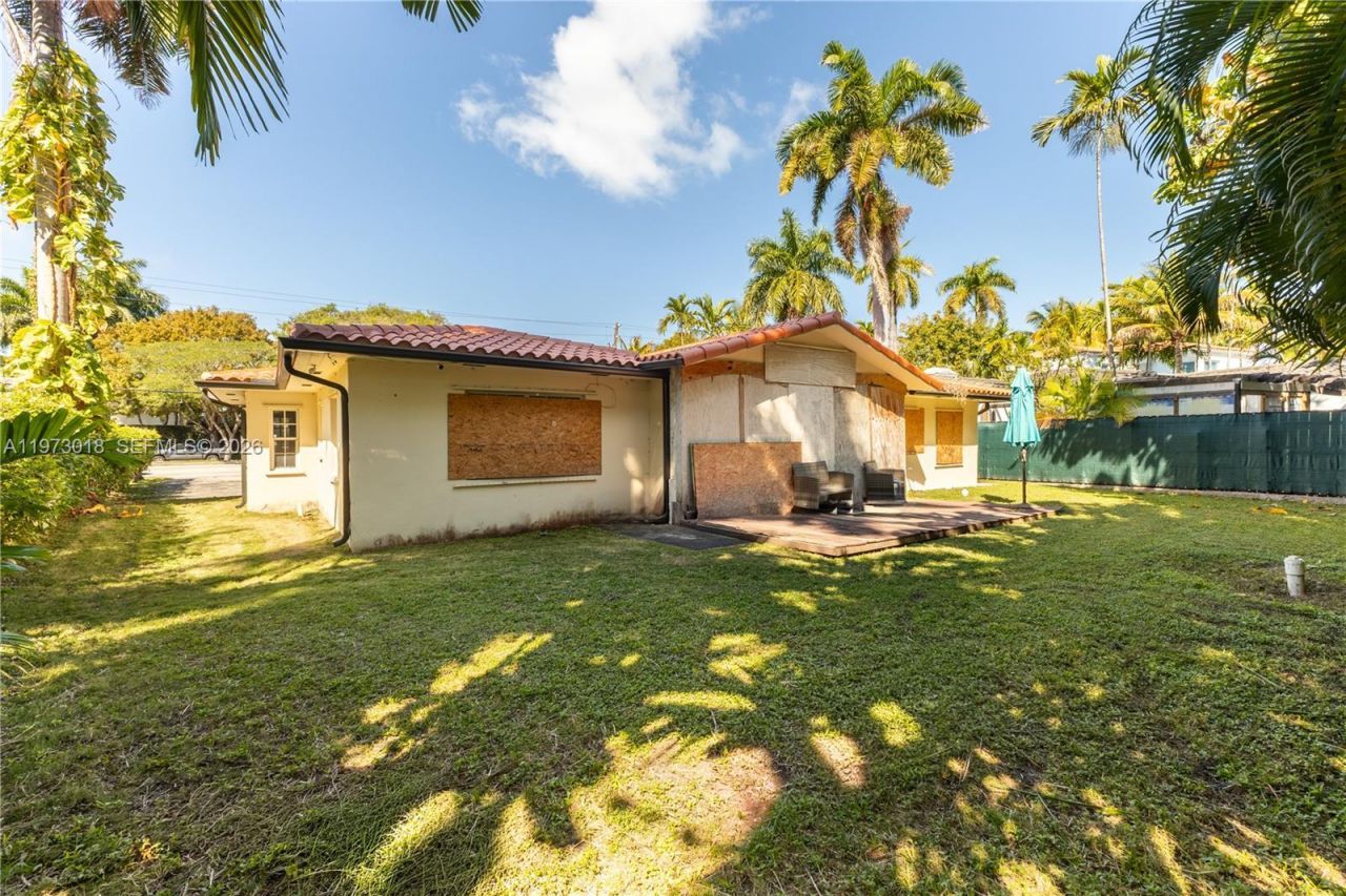 4555 Alton Rd , Miami Beach, FL 33140 Photo