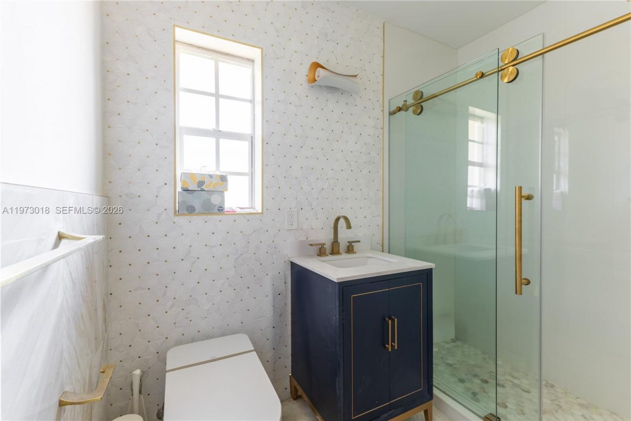 4555 Alton Rd , Miami Beach, FL 33140 Photo