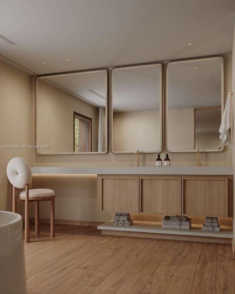 72 W Shore Dr W, Miami, FL 33133 Photo