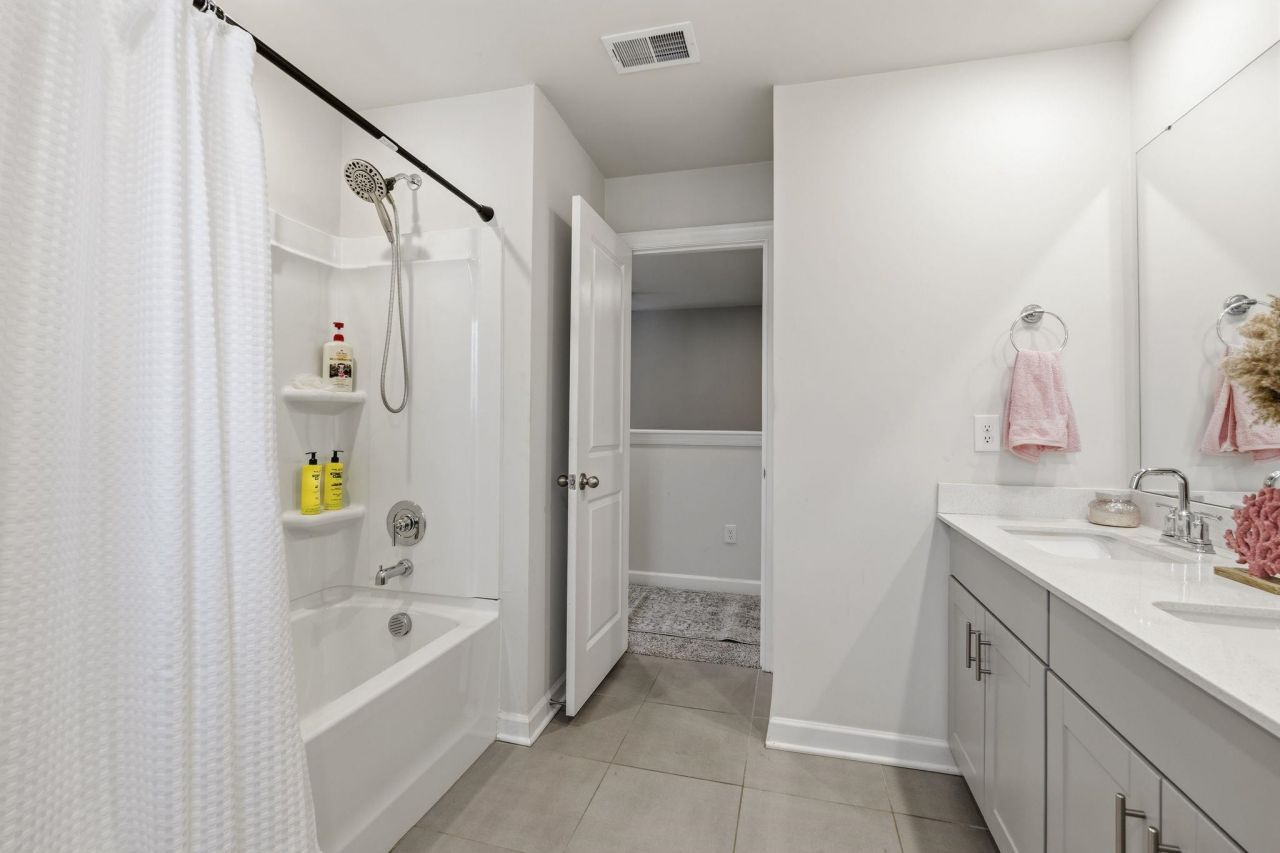 4604 Day Lily Run St. Photo 32