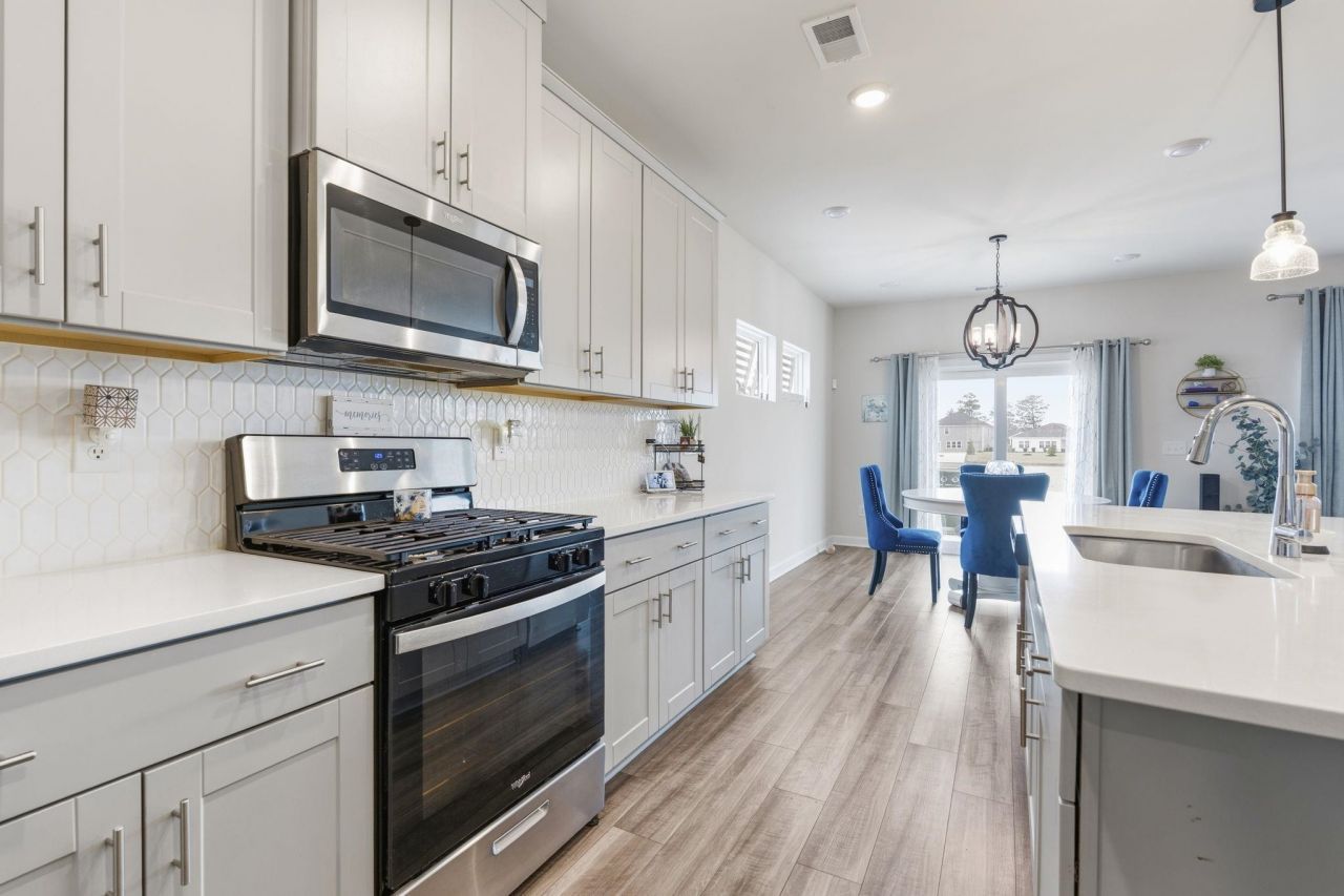 4604 Day Lily Run St. Photo 7