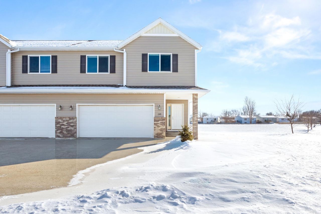 1345 12th Street W, West Fargo, ND 58078 Main Photo