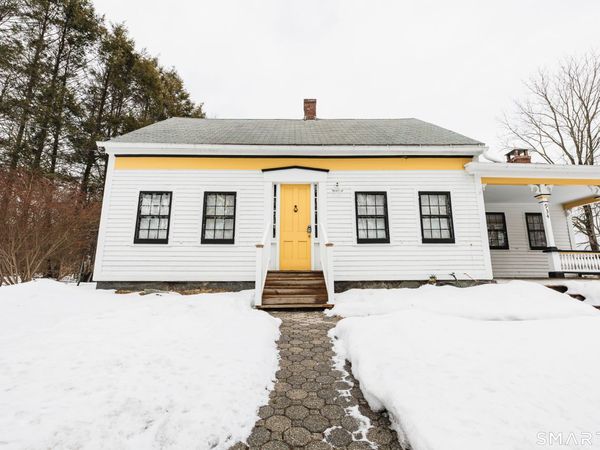 934 Storrs, Mansfield, CT 06268