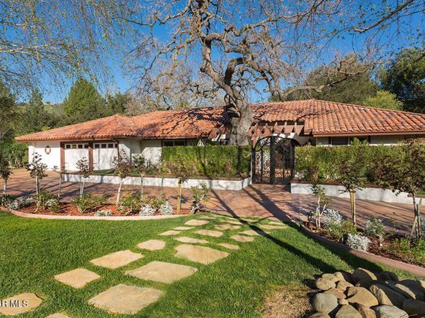 4090 Cresthaven Drive, Thousand Oaks, CA 91362