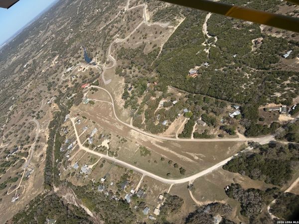 857 Madrona, Pipe Creek, TX 78063