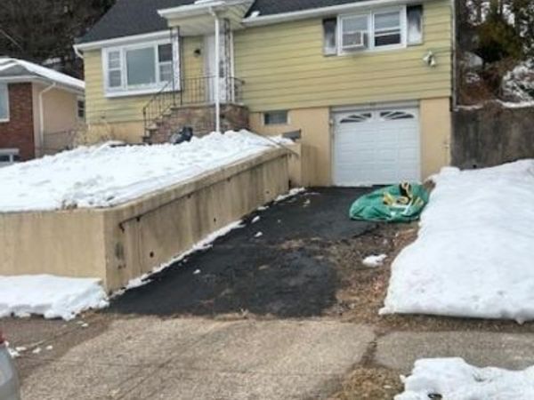 43 Dewey St, Clifton, NJ 07013