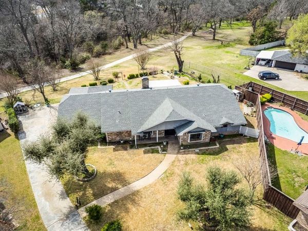 950 Shady Cove Place, DeSoto, TX 75115