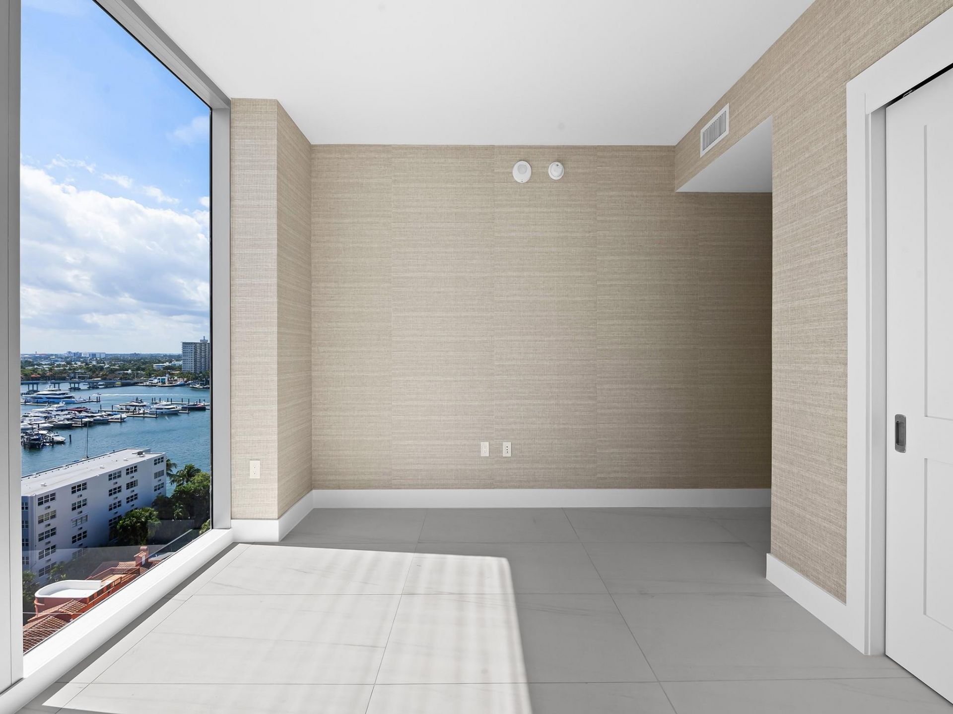 153 N Seabreeze Boulevard, Unit 1002, Fort Lauderdale, FL 33304 Photo