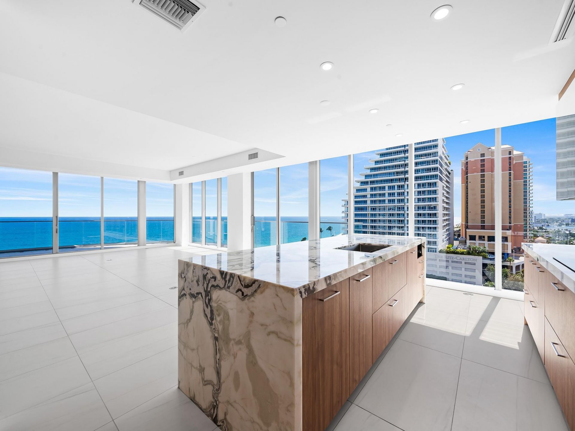 153 N Seabreeze Boulevard, Unit 1002, Fort Lauderdale, FL 33304 Photo