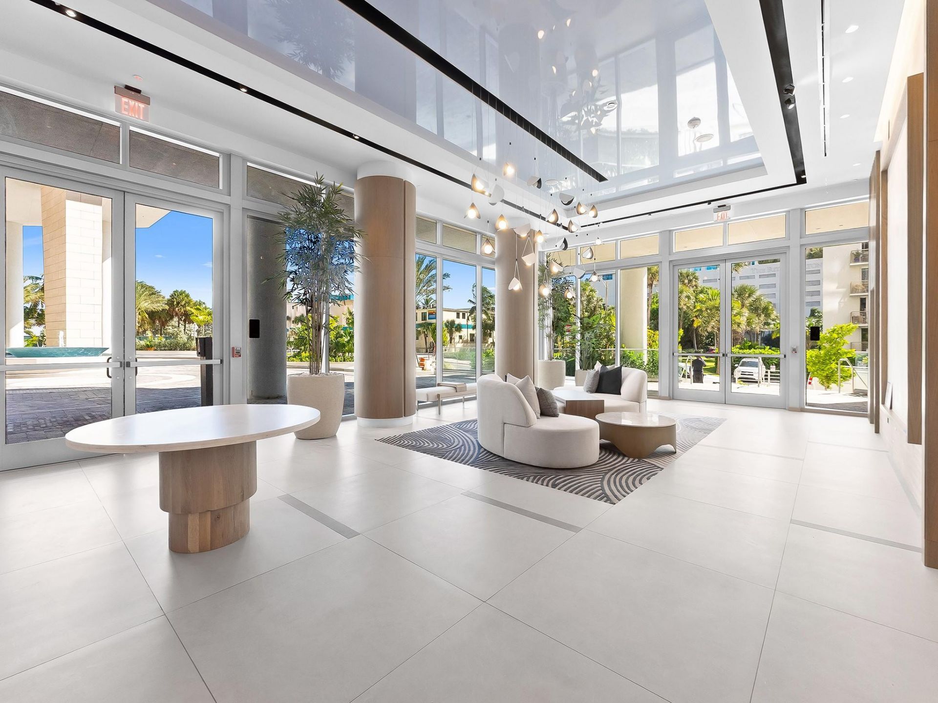 153 N Seabreeze Boulevard, Unit 1002, Fort Lauderdale, FL 33304 Photo