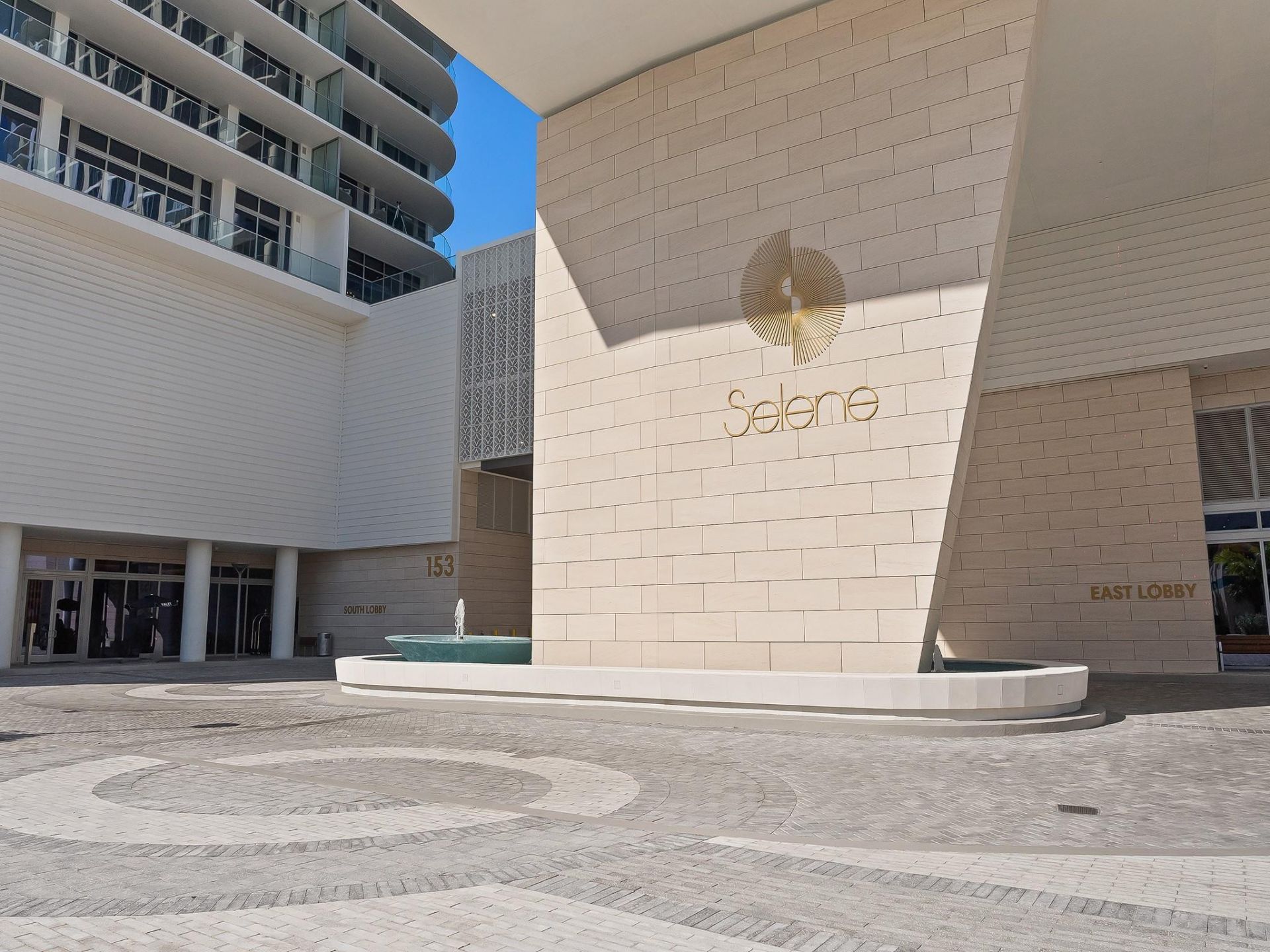 153 N Seabreeze Boulevard, Unit 1002, Fort Lauderdale, FL 33304 Photo