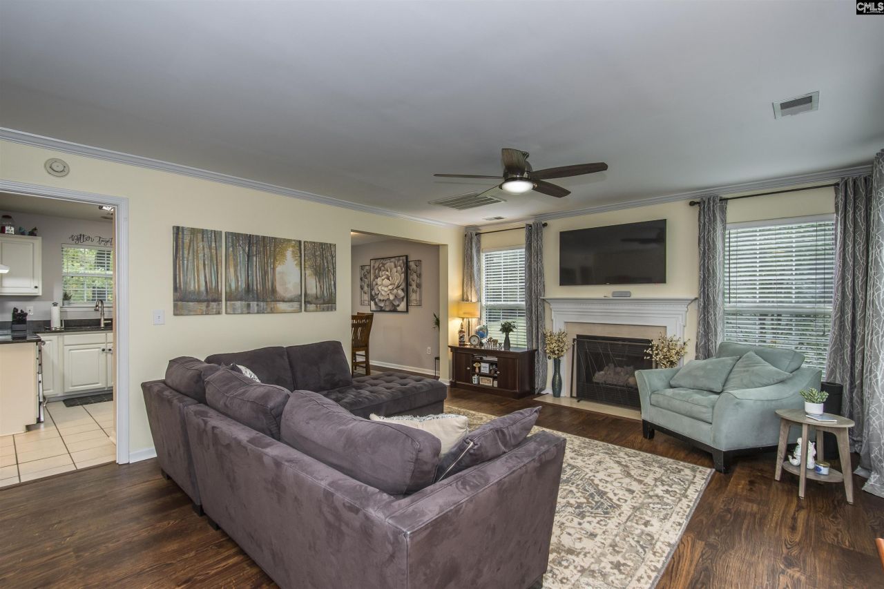 210 Pond Oak Lane  Photo 6